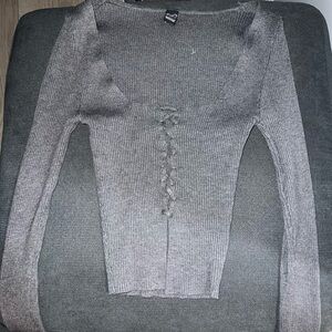 Windsor Gray Crew Neck Top with Slim Fit